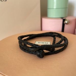 Tous real leather chain authentic brand new.
